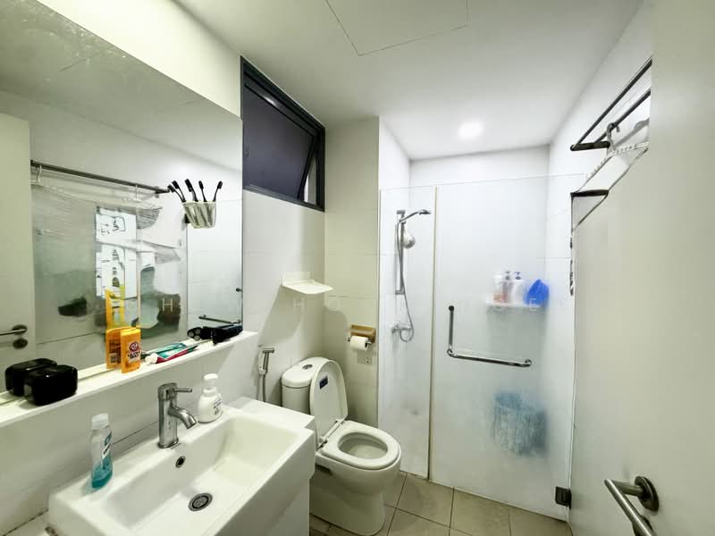 Northwood, 68 Jalan Mata Ayer, 3 Bedrooms, 1,335 sqft, Condominium For Sale, by Chew Hock Ngee, 500221197 - Bathroom - PropertyGuru.com.sg
