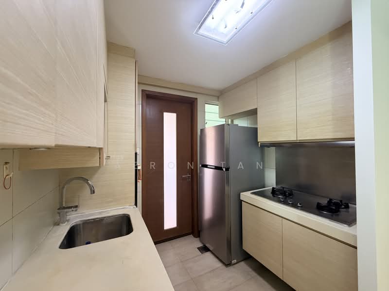Butterworth 8, 4 Butterworth Lane, East Coast / Marine Parade, 2 Bedrooms, 1,023 sqft, Condominium For Sale, by Aeron Tan, 500221199 - Kitchen - PropertyGuru.com.sg