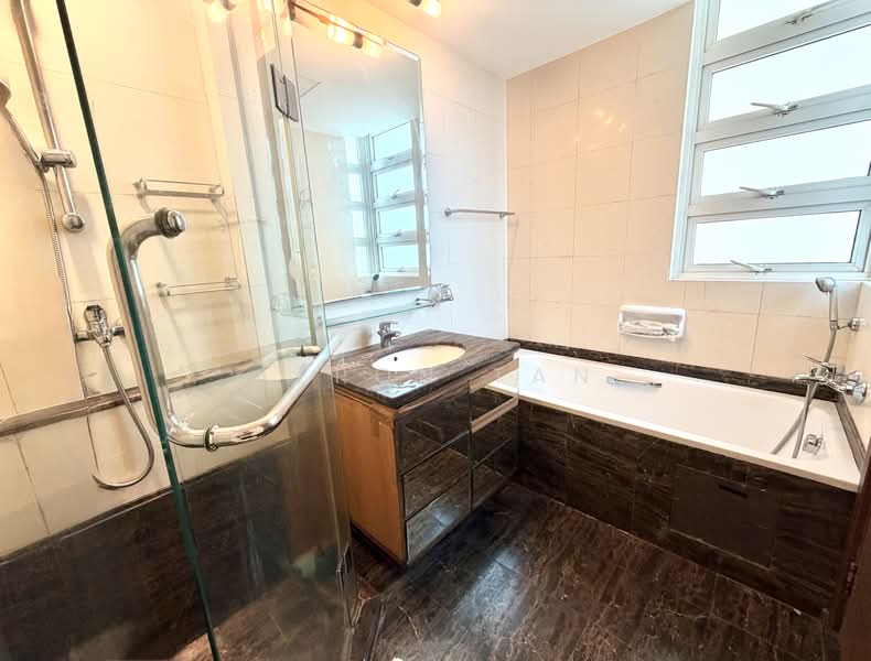 Butterworth 8, 4 Butterworth Lane, East Coast / Marine Parade, 2 Bedrooms, 1,023 sqft, Condominium For Sale, by Aeron Tan, 500221199 - Bathroom - PropertyGuru.com.sg