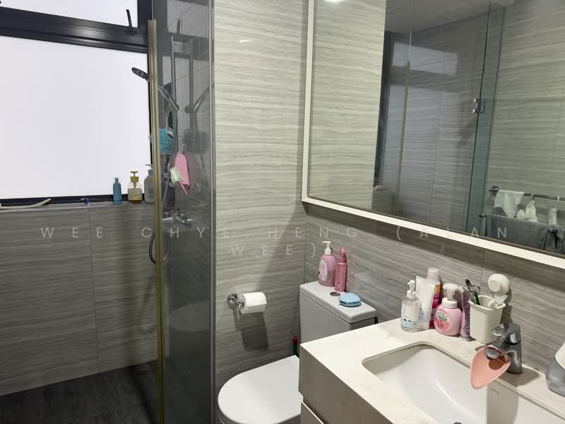 Riverbank at Fernvale, 13 Fernvale Close, 3 Bedrooms, 947 sqft, Condominium For Sale, by Wee Chye Heng (Alan Wee), 500221204 - Bathroom - PropertyGuru.com.sg