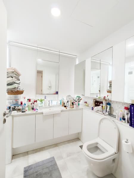 The Minton, 147 Hougang Street 11, 3 Bedrooms, 1,335 sqft, Condominium For Sale, by Michael Seah, 500221215 - Bathroom - PropertyGuru.com.sg