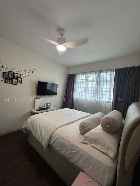 663B Punggol Drive, 663B Punggol Drive, 3 Bedrooms, 969 sqft, HDB Flat For Sale, by Michelle Lim Shu Ching, 500221216 - Bedroom - PropertyGuru.com.sg