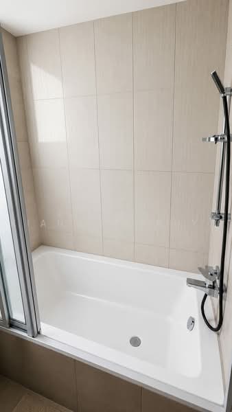 The Canopy, 71 Yishun Avenue 11, 2 Bedrooms, 872 sqft, Executive Condominium For Sale, by Koh Wee Kiang (Kenny), 500221240 - Master Bathroom with long bath - PropertyGuru.com.sg