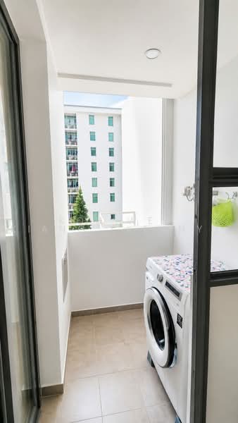 The Canopy, 71 Yishun Avenue 11, 2 Bedrooms, 872 sqft, Executive Condominium For Sale, by Koh Wee Kiang (Kenny), 500221240 - Kitchen Yard - PropertyGuru.com.sg