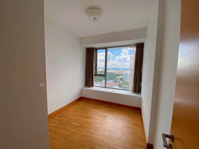 Centro Residences, 59 Ang Mo Kio Avenue 8, 4 Bedrooms, 1,281 sqft, Condominium For Sale, by Merry Tjandra, 500221243 - Bedroom - PropertyGuru.com.sg