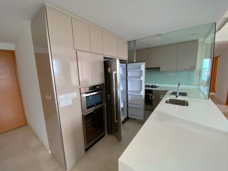 Centro Residences, 59 Ang Mo Kio Avenue 8, 4 Bedrooms, 1,281 sqft, Condominium For Sale, by Merry Tjandra, 500221243 - Kitchen - PropertyGuru.com.sg