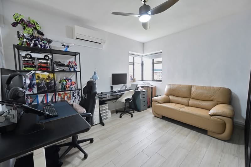 525 Woodlands Drive 14, 525 Woodlands Drive 14, 4 Bedrooms, 1,345 sqft, HDB Flat For Sale, by Nabeel ., 500221248 - PropertyGuru.com.sg
