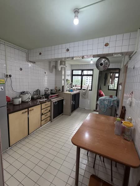 119 Bukit Merah View, 119 Bukit Merah View, 3 Bedrooms, 700 sqft, HDB Flat For Sale, by Rayden Tan, 500221252 - Kitchen - PropertyGuru.com.sg
