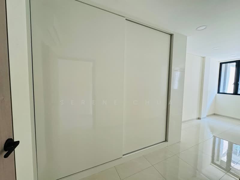 Coliving space - Female only environment, , Room Rental, 140 sqft, Shophouse For Rent, by Serene Chua, 500221262 - Bedroom 1 wardrobe - PropertyGuru.com.sg
