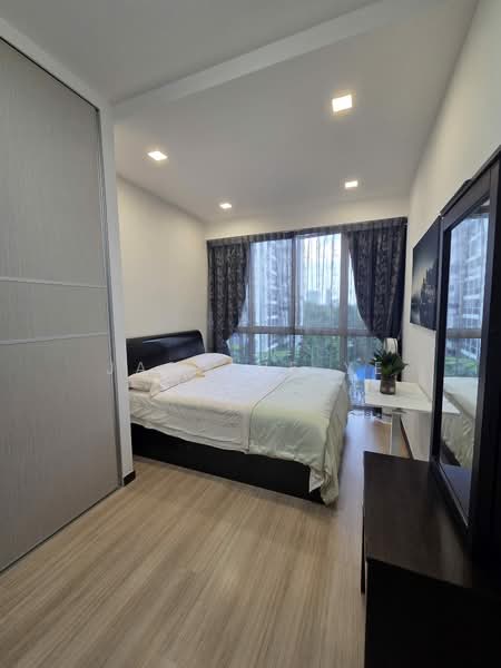 Lake Life, 4 Tao Ching Road, 3 Bedrooms, 1,076 sqft, Executive Condominium For Rent, by Jasmine Ye, 500221264 - Master Bedroom - PropertyGuru.com.sg