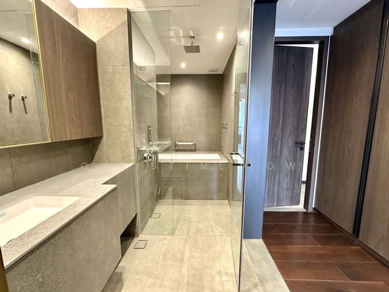 Midtown Modern, 18 Tan Quee Lan Street, 4 Bedrooms, 1,808 sqft, Condominium For Sale, by Christine Low, 500221265 - Bathroom - PropertyGuru.com.sg