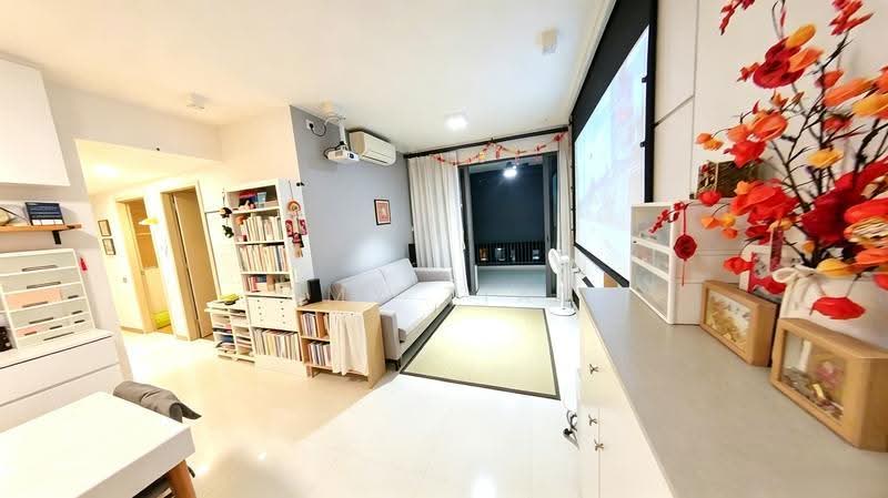 Wandervale, 361 Choa Chu Kang Avenue 3, Dairy Farm / Bukit Panjang / Choa Chu Kang, 3 Bedrooms, 1,098 sqft, Executive Condominium For Sale, by Amy Tian, 500221273 - Living Room - PropertyGuru.com.sg