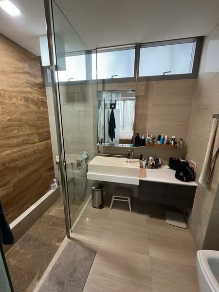 Silversea, , 3 Bedrooms, 1,583 sqft, Condominium For Sale, by Ada Lin, 500221274 - Bathroom - PropertyGuru.com.sg