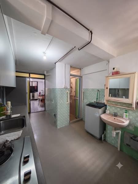 112 Commonwealth Crescent, 112 Commonwealth Crescent, 3 Bedrooms, 732 sqft, HDB Flat For Sale, by Elijah Poh, 500221280 - Kitchen - PropertyGuru.com.sg