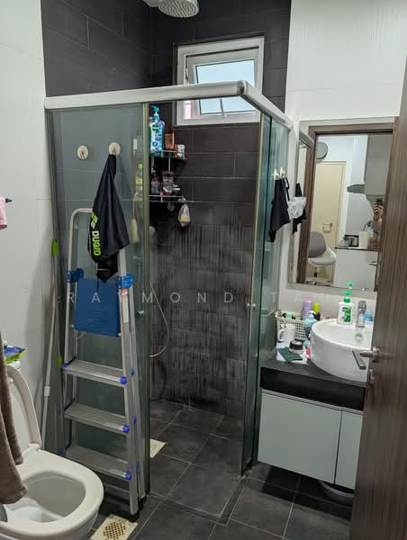 Parc Rosewood, 71 Rosewood Drive, 2 Bedrooms, 764 sqft, Condominium For Sale, by Raymond Tan, 500221293 - Bathroom - PropertyGuru.com.sg
