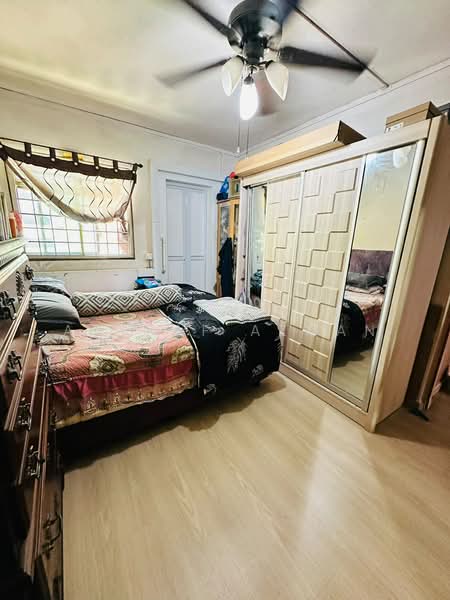 829 Yishun Street 81, 829 Yishun Street 81, 2 Bedrooms, 785 sqft, HDB Flat For Sale, by Asyraf Azman, 500221296 - Bedroom - PropertyGuru.com.sg