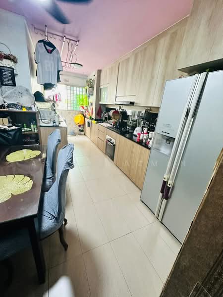 829 Yishun Street 81, 829 Yishun Street 81, 2 Bedrooms, 785 sqft, HDB Flat For Sale, by Asyraf Azman, 500221296 - Kitchen - PropertyGuru.com.sg