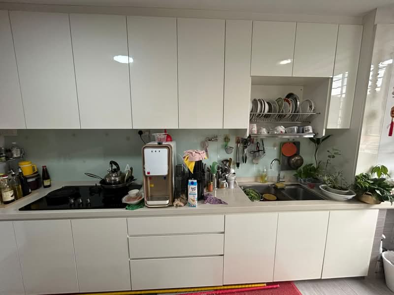 528 Bukit Batok Street 51, 528 Bukit Batok Street 51, 2 Bedrooms, 743 sqft, HDB Flat For Sale, by Jason Chia, 500221299 - Kitchen - PropertyGuru.com.sg