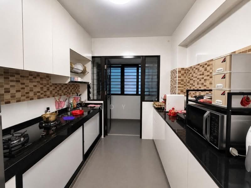 417A Fernvale Link, 417A Fernvale Link, 3 Bedrooms, 1,001 sqft, HDB Flat For Sale, by Sindy Lin, 500221307 - Kitchen - PropertyGuru.com.sg