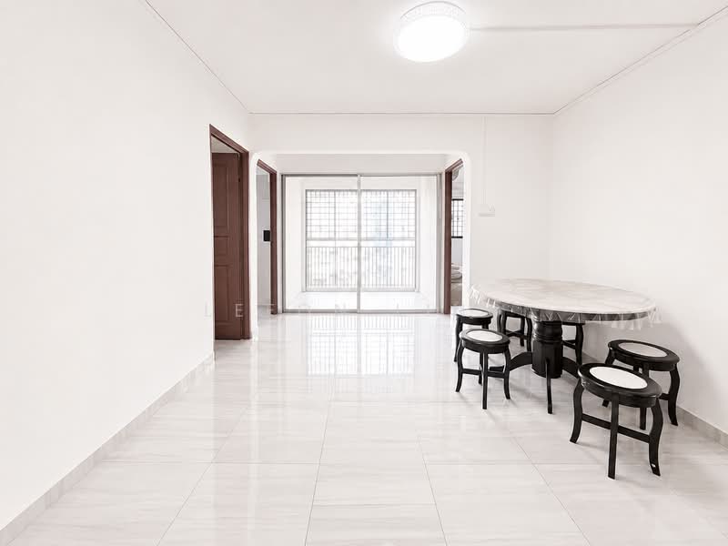 219A Jurong East Street 21, 219A Jurong East Street 21, 3 Bedrooms, 118 sqft, HDB Flat For Sale, by Leeon Ling, 500221311 - Dining Room - PropertyGuru.com.sg