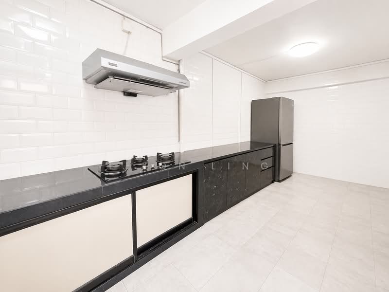 219A Jurong East Street 21, 219A Jurong East Street 21, 3 Bedrooms, 118 sqft, HDB Flat For Sale, by Leeon Ling, 500221311 - Kitchen - PropertyGuru.com.sg