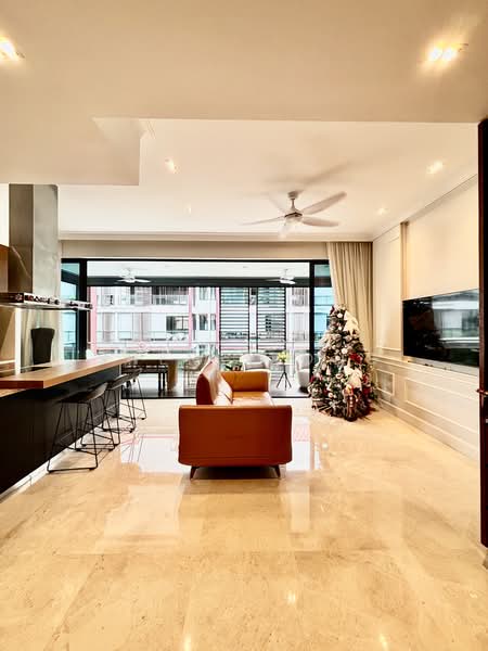 Buckley Classique, 11 Buckley Road, Newton / Novena, 3 Bedrooms, 1,410 sqft, Condominium For Sale, by Sherry Ong, 500221314 - Living Room - PropertyGuru.com.sg