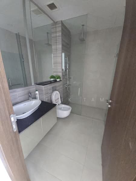 Kallang Riverside, 51 Kampong Bugis, 1 Bedroom, 517 sqft, Condominium For Sale, by Patrik Tam, 500221318 - Bathroom - PropertyGuru.com.sg