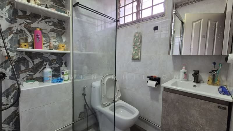 265 Bishan Street 24, 265 Bishan Street 24, Room Rental, 200 sqft, HDB Flat For Rent, by Shaun Dhillon, 500221320 - Bathroom - PropertyGuru.com.sg