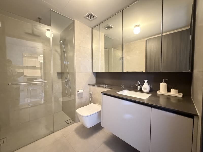 Sky Eden @ Bedok, 1 Bedok Central, 2 Bedrooms, 657 sqft, Condominium For Sale, by Donovan Seah, 500221323 - Bathroom - PropertyGuru.com.sg