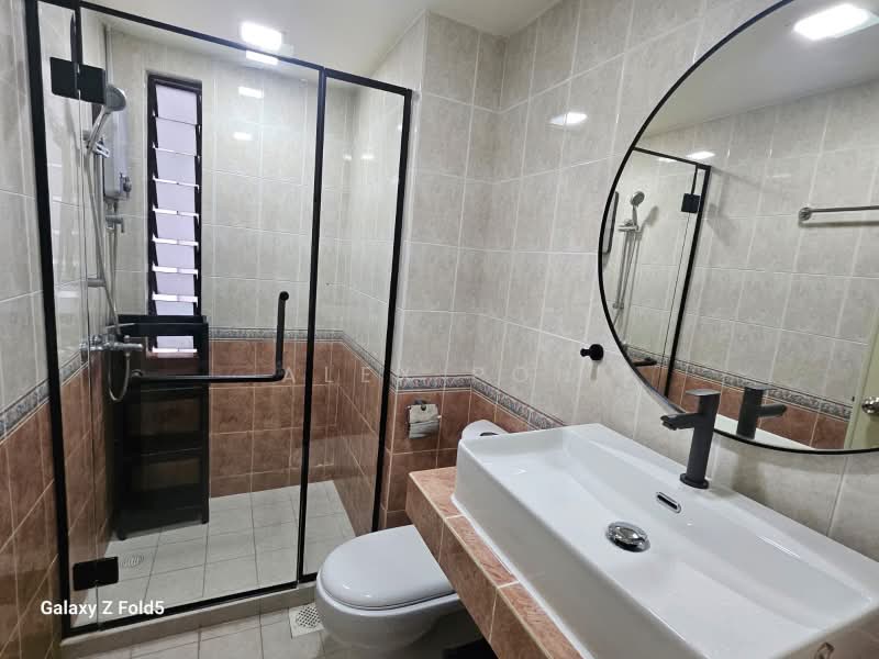 Teresa Ville, 1005 Lower Delta Road, Room Rental, 180 sqft, Condominium For Rent, by Alex Poh, 500221326 - Bathroom - PropertyGuru.com.sg