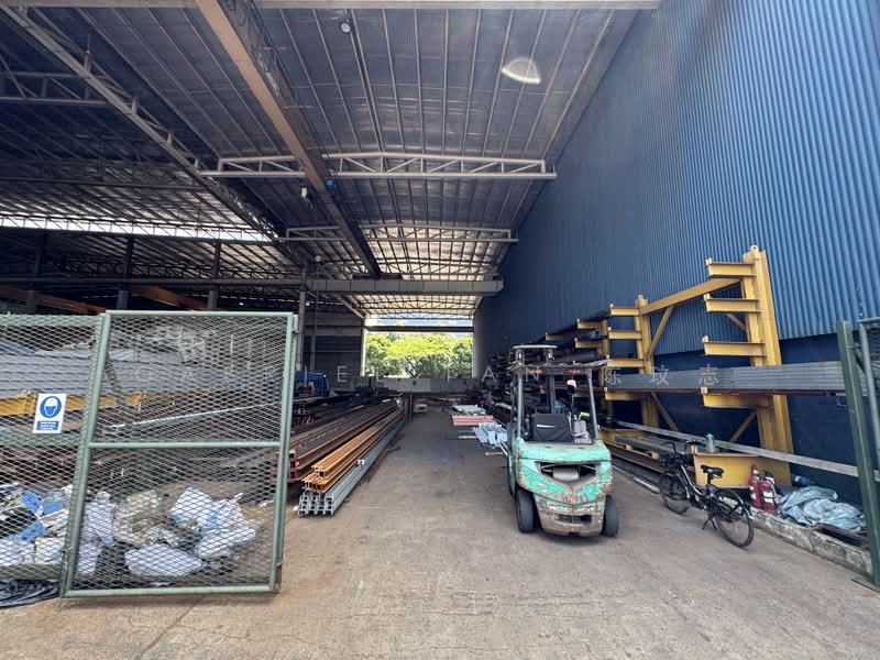Ground Floor I 3x 8 Ton Overhead Crane I Ceiling 9m, , 17,000 sqft, Factory / Workshop (B2) For Rent, by Gabriel Tan 陈玟志, 500221335 - CommercialGuru.com.sg
