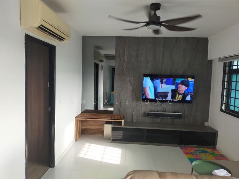 368 Tampines Street 34, 368 Tampines Street 34, Room Rental, 120 sqft, HDB Flat For Rent, by Randale Ong, 500221338 - Living Room - PropertyGuru.com.sg