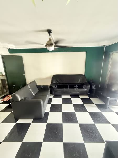876 Woodlands Avenue 9, 876 Woodlands Avenue 9, 3 Bedrooms, 1,302 sqft, HDB Flat For Sale, by Zan Sim (沈瓒延), 500221342 - Living Room - PropertyGuru.com.sg