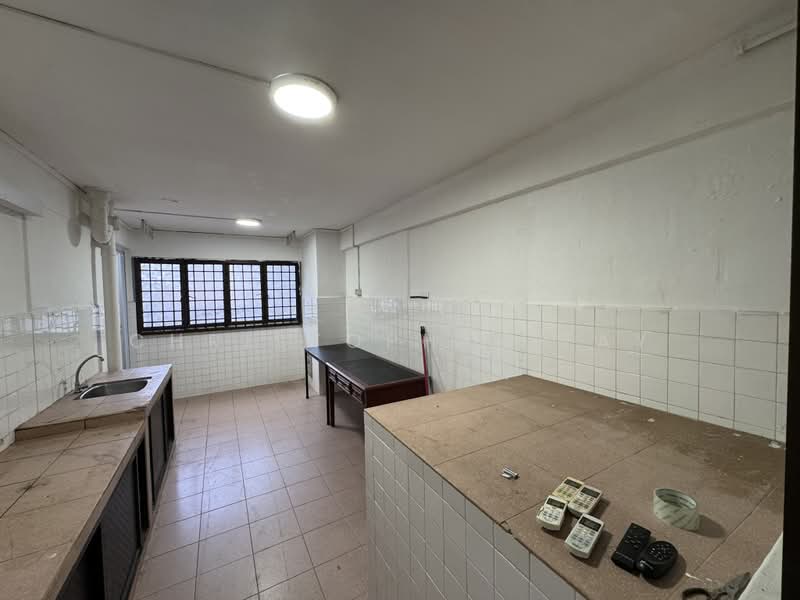 Clementi Shopping Centre, 354 Clementi Avenue 2, 1,615 sqft, Food & Beverage For Rent, by Christopher Tay, 500221346 - Kitchen - CommercialGuru.com.sg
