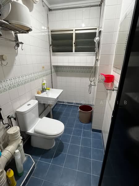 771 Pasir Ris Street 71, 771 Pasir Ris Street 71, 3 Bedrooms, 1,108 sqft, HDB Flat For Rent, by Shirin Bagharib, 500221349 - Bathroom - PropertyGuru.com.sg