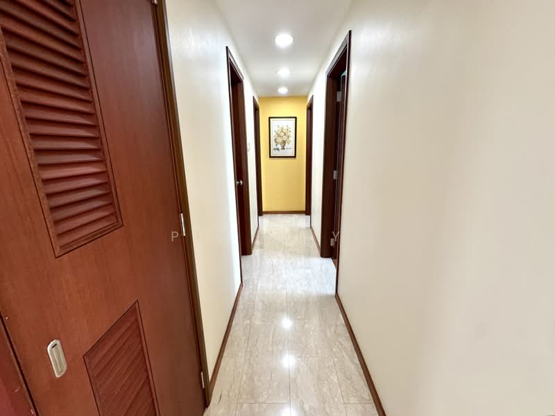 Rio Vista, 10 Upper Serangoon View, 3 Bedrooms, 1,249 sqft, Condominium For Sale, by Pey Si Ya, 500221350 - Corridor - PropertyGuru.com.sg