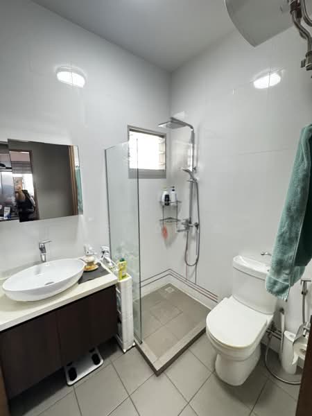 153B Bedok South Road, 153B Bedok South Road, 3 Bedrooms, 1,216 sqft, HDB Flat For Sale, by WEI DENG, 500221358 - Bathroom - PropertyGuru.com.sg