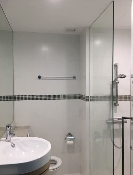 One-North Residences, 9 One-North Gateway, 1 Bedroom, 1,109 sqft, Apartment For Sale, by Dorene Neo, 500221362 - Bathroom - PropertyGuru.com.sg