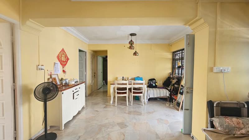 706 Jurong West Street 71, 706 Jurong West Street 71, 4 Bedrooms, 1,194 sqft, HDB Flat For Sale, by Evan Loh, 500221367 - Living Room - PropertyGuru.com.sg