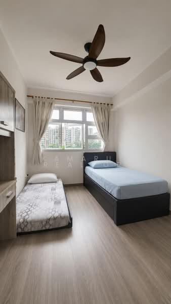 442C Bukit Batok West Avenue 8, 442C Bukit Batok West Avenue 8, 3 Bedrooms, 990 sqft, HDB Flat For Sale, by Kamarul Realtor, 500221372 - Bedroom - PropertyGuru.com.sg