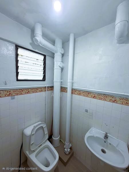 304 Jurong East Street 32, 304 Jurong East Street 32, 2 Bedrooms, 720 sqft, HDB Flat For Sale, by Babu ., 500221375 - Bathroom - PropertyGuru.com.sg