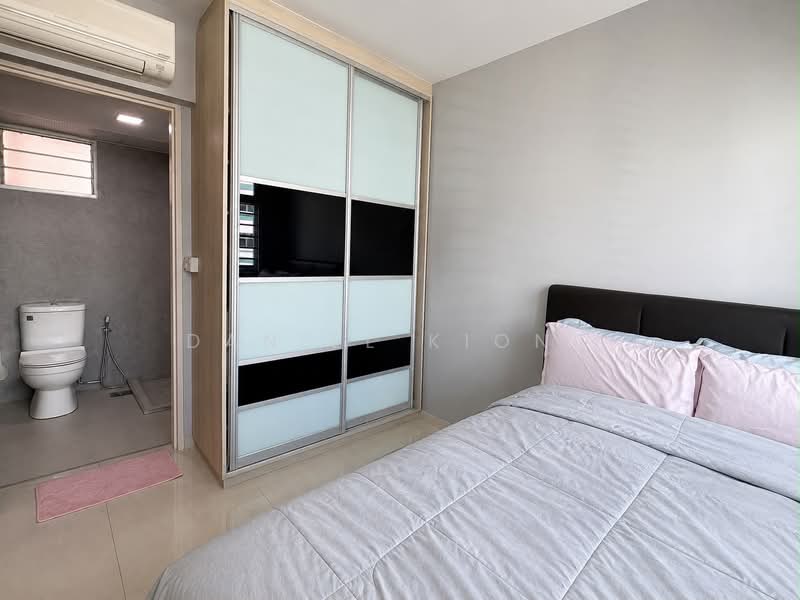 467A Fernvale Link, 467A Fernvale Link, 2 Bedrooms, 732 sqft, HDB Flat For Sale, by Daniel Kiong, 500221379 - Bedroom - PropertyGuru.com.sg