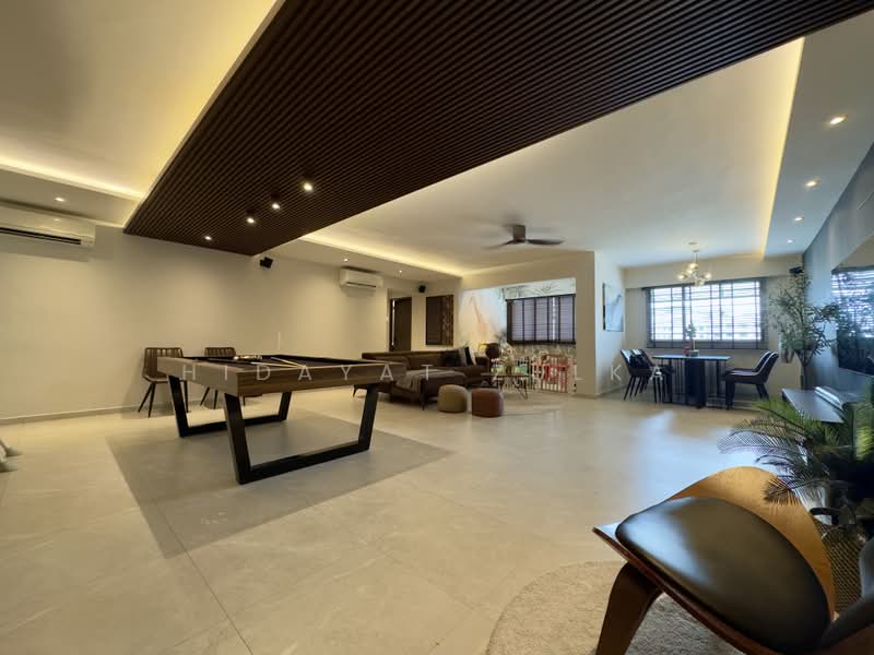 305 Canberra Road, 305 Canberra Road, 3 Bedrooms, 1,517 sqft, HDB Flat For Sale, by Hidayat Zulka, 500221382 - Living Room - PropertyGuru.com.sg