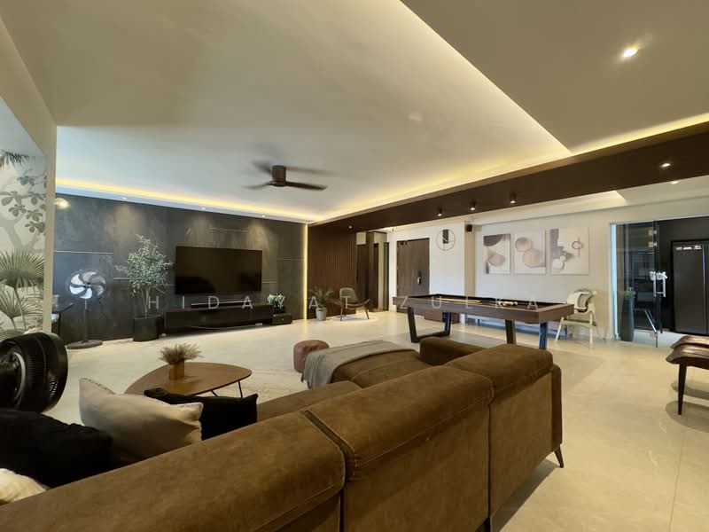 305 Canberra Road, 305 Canberra Road, 3 Bedrooms, 1,517 sqft, HDB Flat For Sale, by Hidayat Zulka, 500221382 - Living Room - PropertyGuru.com.sg
