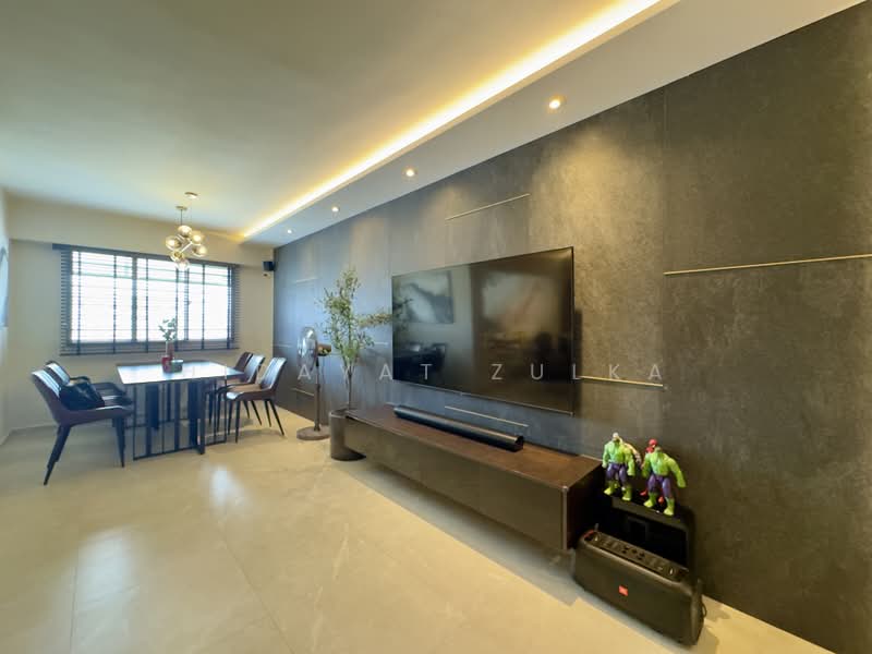 305 Canberra Road, 305 Canberra Road, 3 Bedrooms, 1,517 sqft, HDB Flat For Sale, by Hidayat Zulka, 500221382 - Living Room - PropertyGuru.com.sg