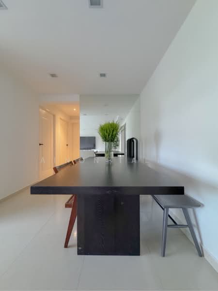 571A Woodlands Avenue 1, 571A Woodlands Avenue 1, 3 Bedrooms, 1,205 sqft, HDB Flat For Sale, by Ainon Talib, 500221386 - PropertyGuru.com.sg