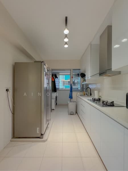 571A Woodlands Avenue 1, 571A Woodlands Avenue 1, 3 Bedrooms, 1,205 sqft, HDB Flat For Sale, by Ainon Talib, 500221386 - PropertyGuru.com.sg