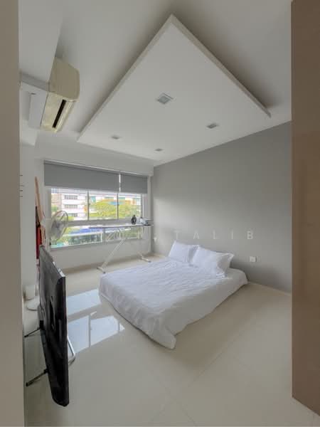 571A Woodlands Avenue 1, 571A Woodlands Avenue 1, 3 Bedrooms, 1,205 sqft, HDB Flat For Sale, by Ainon Talib, 500221386 - PropertyGuru.com.sg