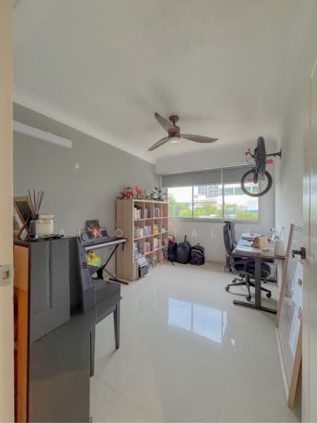 571A Woodlands Avenue 1, 571A Woodlands Avenue 1, 3 Bedrooms, 1,205 sqft, HDB Flat For Sale, by Ainon Talib, 500221386 - PropertyGuru.com.sg
