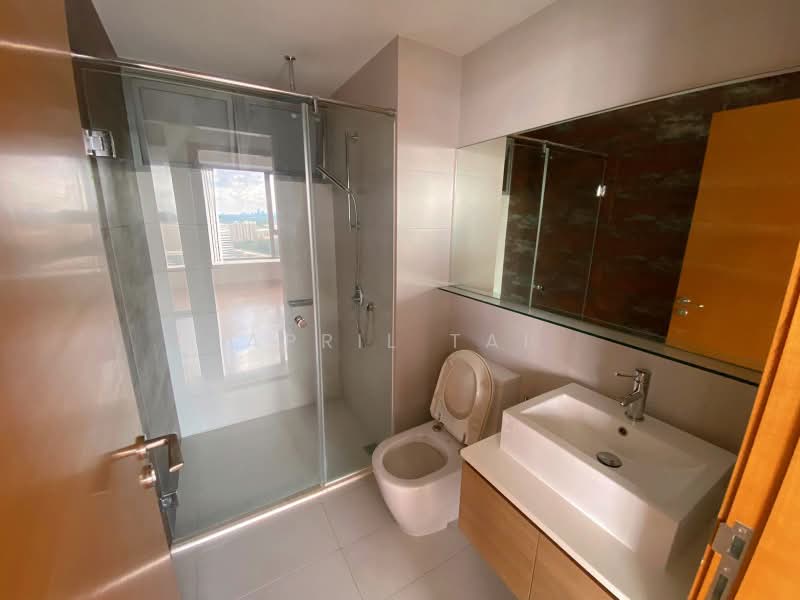 Centro Residences, 1 Ang Mo Kio Avenue 8, 4 Bedrooms, 1,281 sqft, Condominium For Sale, by April Tai, 500221396 - Bathroom - PropertyGuru.com.sg